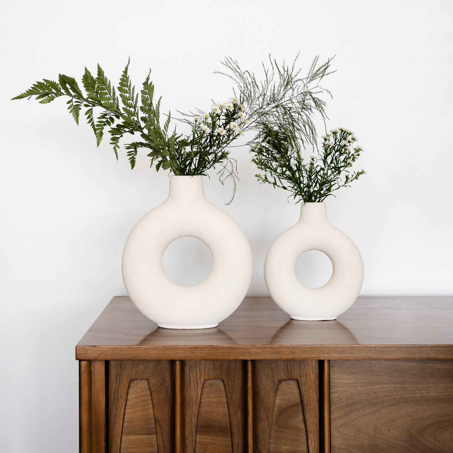 Oona Decorative Modern Medium Ring Vase in White