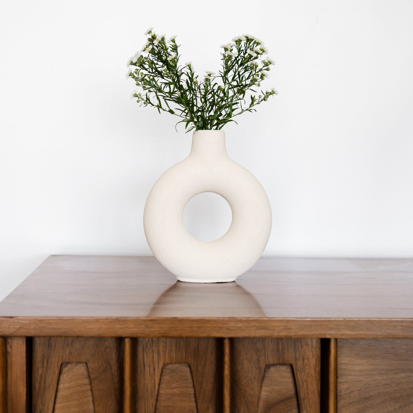 Oona Decorative Modern Medium Ring Vase in White